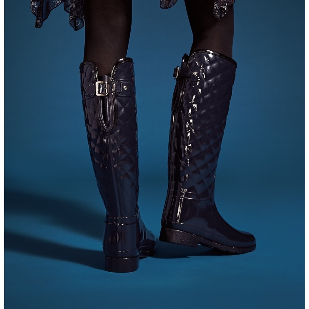 New in Box black quilted hunter tall refined boot